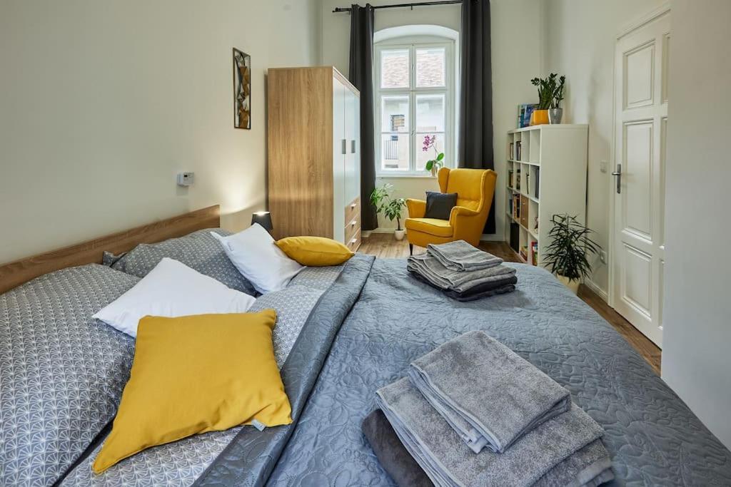 Varfal Apartman Sopron Exterior photo